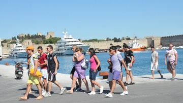 Στα 2,3 εκατομμύρια ανήλθαν οι επισκέπτες στη Ρόδο το 2019
