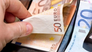 Τι θα γίνει με κατώτατο μισθό, τριετίες, ψηφιακό ωράριο και ασφαλιστικές εισφορές στον ιδιωτικό τομέα