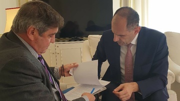 Συνάντηση του δημάρχου Κάσου  με τον υπουργό  Επικρατείας  Γιώργο Γεραπετρίτη 