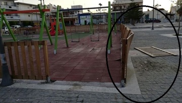 Ζημιές στην παιδική χαρά Ιαλυσού που λειτούργησε πριν λίγους μήνες