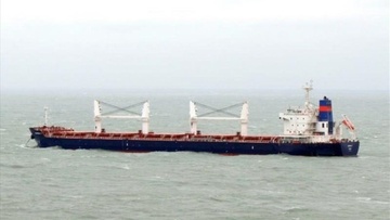 Ρουμουλκείται στην Κάλυμνο φορτηγό πλοίο που έμεινε ακυβέρνητο λόγω μηχανικής βλάβης