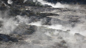 Νίσυρος: Ένα μεγάλο ηφαιστειακό οικοδόμημα, ένα υπαίθριο γεωλογικό μουσείο