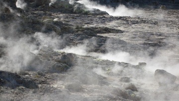 Νίσυρος: Ένα μεγάλο ηφαιστειακό οικοδόμημα, ένα υπαίθριο γεωλογικό μουσείο