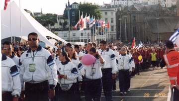 Flashback: Η παρέλαση της Ρόδου στα Island Games του 2003