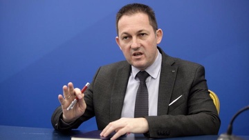 Στέλιος Πέτσας: Είμαστε μακριά από τη Χάγη, δεν υπάρχουν γκρίζες ζώνες στο Αιγαίο