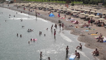 Θα υπάρξει κανονισμός για τους ομπρελάδες στην παραλία