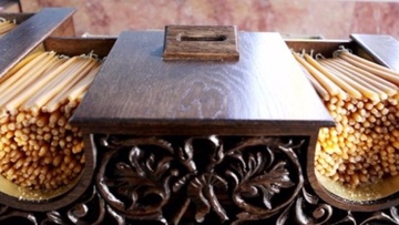 Διέρρηξε παγκάρι εκκλησίας