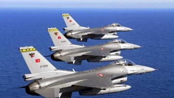 Τον... χαβά τους οι Τούρκοι: Υπερπτήσεις αεροσκαφών πάνω από το Αγαθονήσι