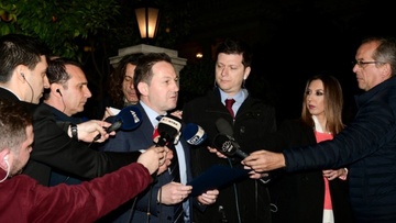 Στέλιος Πέτσας: "Η Ελλάδα δέχεται ασύμμετρη απειλή"