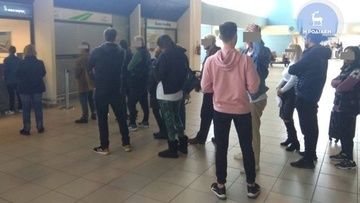 Αναταράξεις επί... εδάφους για την αλλαγή των αεροπορικών εισιτηρίων