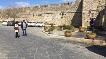 Η δημοτική αρχή απολύμανε προληπτικά και τη Μεσαιωνική πόλη Ρόδου