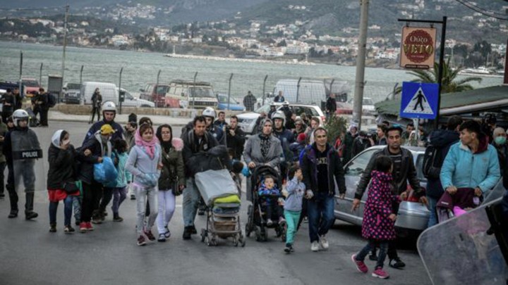 Ενοικίαση ξενοδοχείων και πλοίων για τη φιλοξενία προσφύγων στα νησιά
