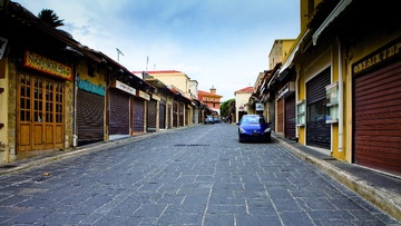 Ρόδος: Έχουν αρχίσει τα πρώτα λουκέτα στα καταστήματα της Παλιάς Πόλης