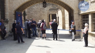 Συνωστισμός στα γραφεία της ΔΕΗ στη Ρόδο