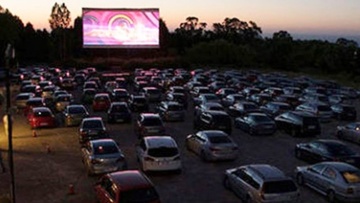 Ρόδος: Drive-in cinema  στον χώρο στάθμευσης  του «Καλλιπάτειρα» 