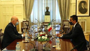 Συμφωνία για ΑΟΖ υπέγραψαν Ελλάδα και Ιταλία