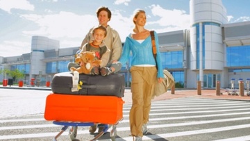 Μόλις 7 εκατ. ευρώ οι ταξιδιωτικές εισπράξεις τον Απρίλιο