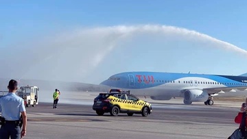 Κως: Ξεκίνησε η τουριστική περίοδος με την πρώτη πτήση της TUI