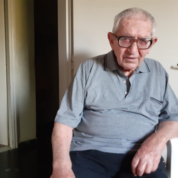 Ο Μανόλης Ψαρρός σήμερα