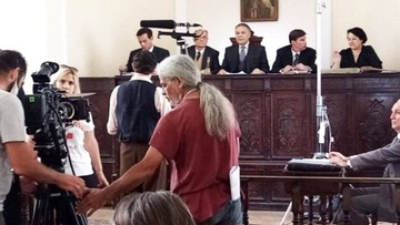 Δικαστής στις Άγριες Μέλισσες ο Καρπάθιος ηθοποιός Λάκης Γεραπετρίτης