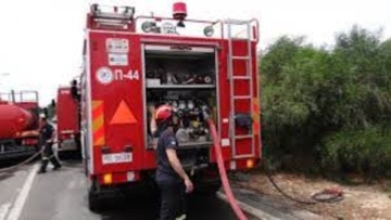 Συμβαίνει τώρα: Φωτιά μικρής έκτασης σε ξερά χόρτα επί της Ρόδου - Λίνδου