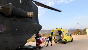 17χρονος μεταφέρθηκε από την Κάλυμνο στην Κρήτη μέσα σε ειδική κάψουλα