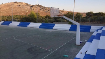 Οι πρώτες «πινελιές» στο γήπεδο μπάσκετ της Λειβάδας