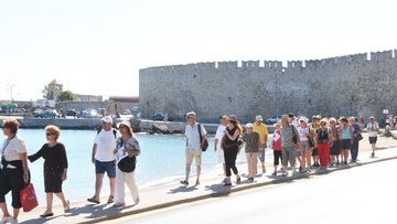 Πάνω από 300 αιτήσεις  για τη σχολή Ξεναγών Ρόδου