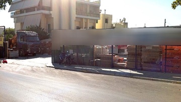 Οι μάντρες οικοδομικών υλικών πρέπει να απέχουν αρκετά μέτρα από το άκρον των εθνικών οδών