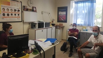 Ν. Σαντορινιός: «Eξοργιστικό οι εργαζόμενοι στο Νοσοκομείο Ρόδου να δουλεύουν χωρίς επάρκεια σε γάντια και μάσκες»