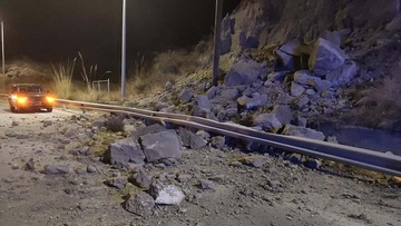 Κατολίσθηση στην οδό Τσαΐρι - αεροδρόμιο