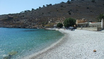 Βλάβη σε τουριστικό σκάφος στη Σύμη