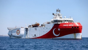 Ανάμεσα σε Ρόδο και Καστελόριζο το  Oruc Reis 