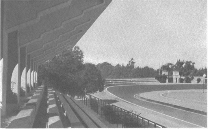 Το Στάδιο ντελ Σόλε ή Μουσολίνι, το 1937. Στο βάθος η γραμιθιά  στα πρώτα χρόνια της ζωής της