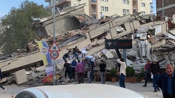 Τουρκία: Κατέρρευσαν κτίρια στη Σμύρνη από τον ισχυρό σεισμό στη Σάμο