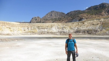 Τρεις μυστικές διαδρομές για πεζοπορία στη Νίσυρο