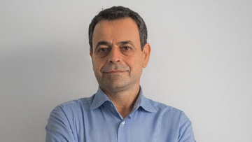 Ν. Σαντορινιός: Η Κυβέρνηση καλύπτει με επικοινωνιακά τεχνάσματα και αυταρχικές αποφάσεις την ανικανότητά της στην αντιμετώπιση της πανδημίας