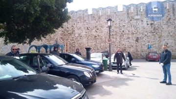 Τράβηξαν «χειρόφρενο»  700 οικογένειες στο νησί 