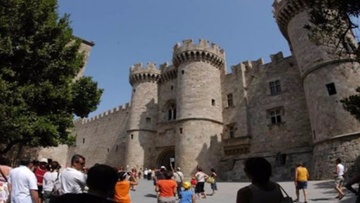 Στην τελική ευθεία βρίσκεται η λειτουργία της σχολής Ξεναγών