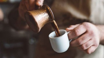 Πρόστιμο 3.000 ευρώ καφενείο στην Κάλυμνο και 300 ευρώ σε τρεις θαμώνες