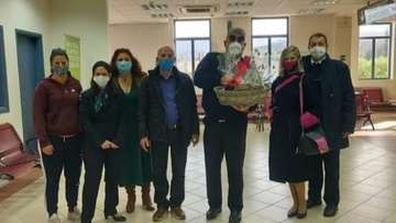 Κασιώτικα προϊόντα στην πρώτη άφιξη αεροπλάνου και πλοίου στο νησί