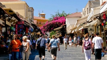 Lonely Planet: Η Ελλάδα στους κορυφαίους τουριστικούς προορισμούς για το 2021 