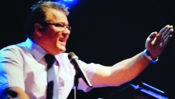 Στον εισαγγελέα θα προσφύγει  ο Αλ. Παπουράς  για αναρτήσεις  στο Facebook