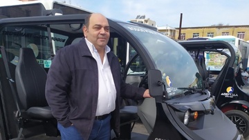 Ηλεκτροκίνητα αυτοκίνητα για τη μετακίνηση εντός της Μεσαιωνικής Πόλης!