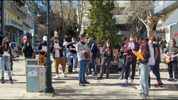 «Στην τέχνη δεν χωράει λογοκρισία»: Μουσική διαμαρτυρία μαθητών του Μουσικού Σχολείου Ρόδου