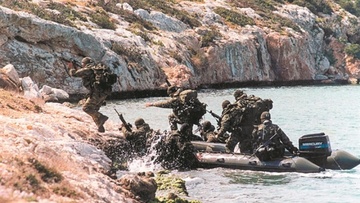 Η επίλεκτη ομάδα Ζ-ΜΑΚ στην Κάμειρο Σκάλα