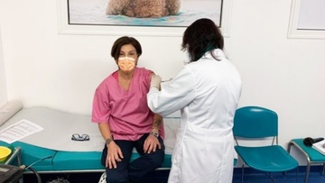 Πολύμνια Γαλανού:  Κίνδυνος να κατεβάσουμε «ρολά» στη Ρόδο