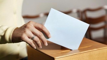 Μπορεί να το διαψεύδουν οι πάντες, αλλά... οι εκλογές είναι κοντά!