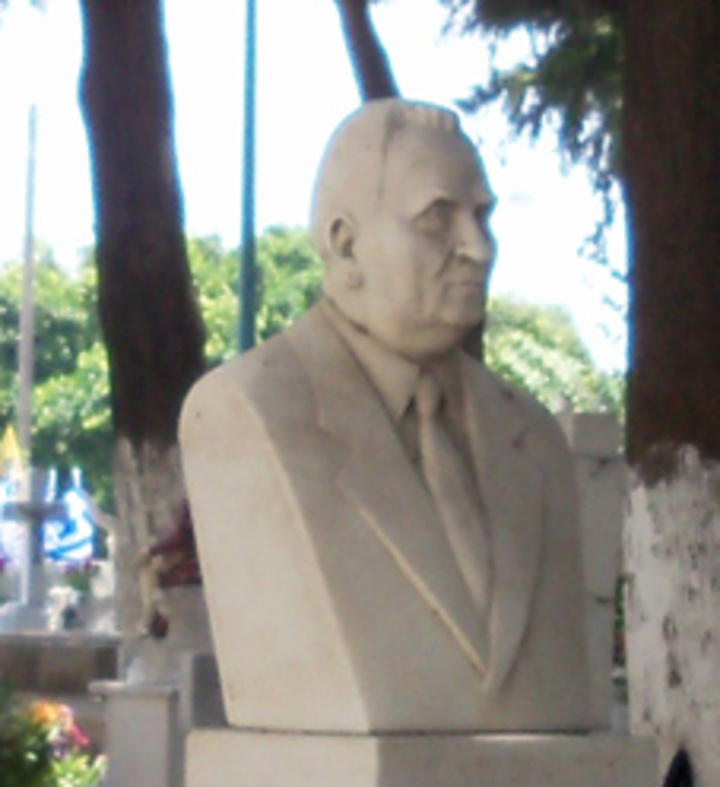 Η προτομή του Αναστασίου Βρόντη  στο Νεκροταφείο του Αγίου Δημητρίου 