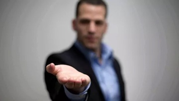 Μεγαλακρία: Μια σπάνια και ιδιαίτερη νόσος